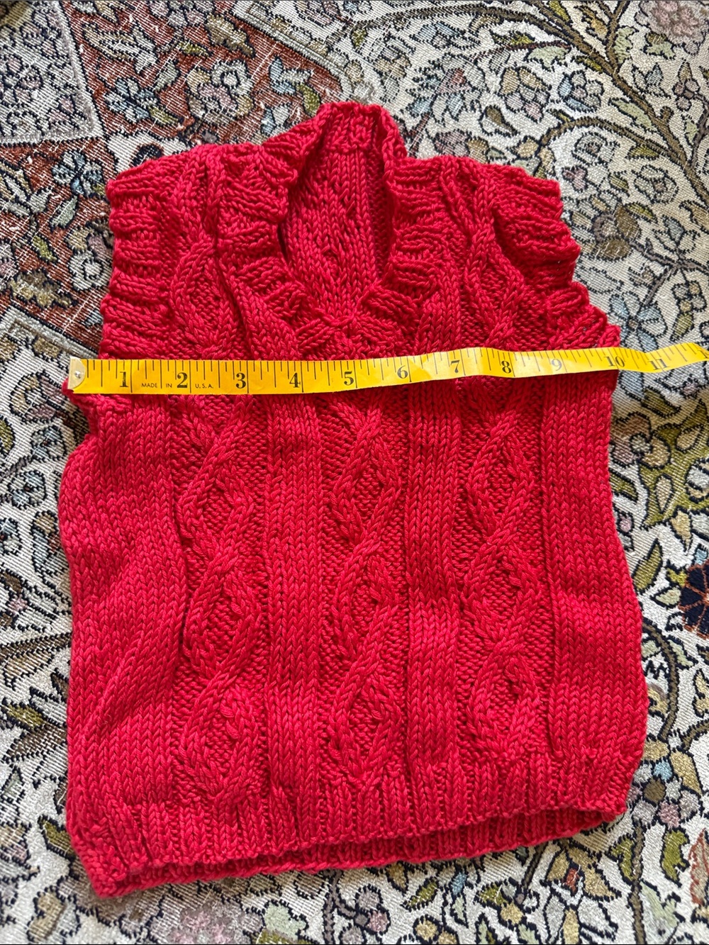 Toddler 2t hand knit red cable knit vest ❤️